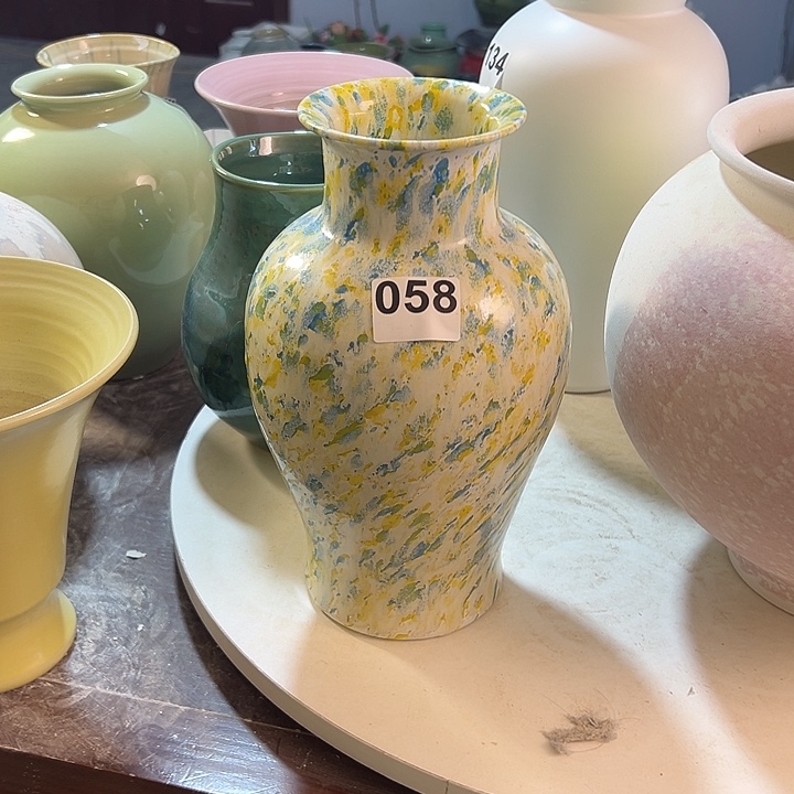 兔***々白泥花瓶口8，高28，058，摆件