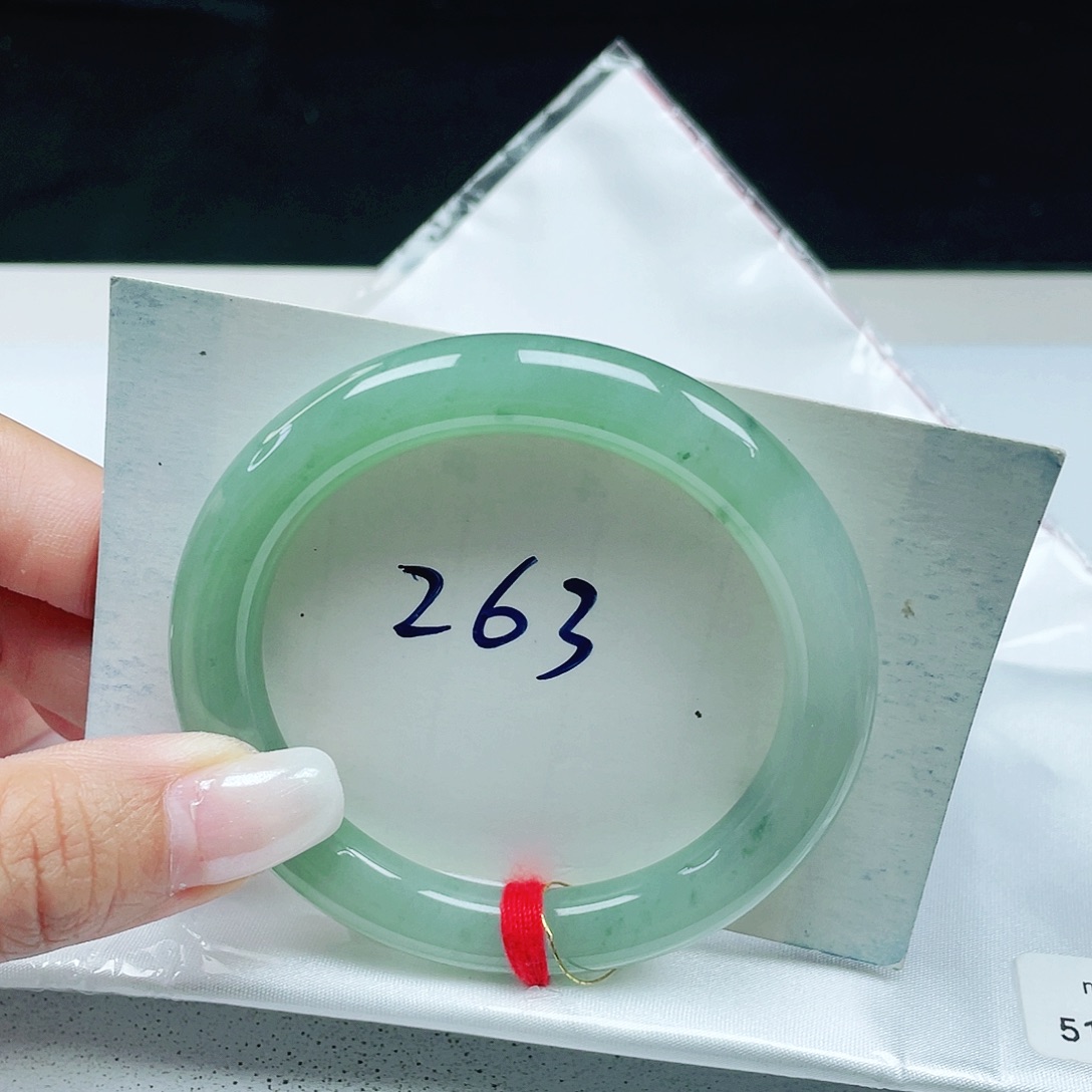 翡翠未镶嵌手镯 圆条51+