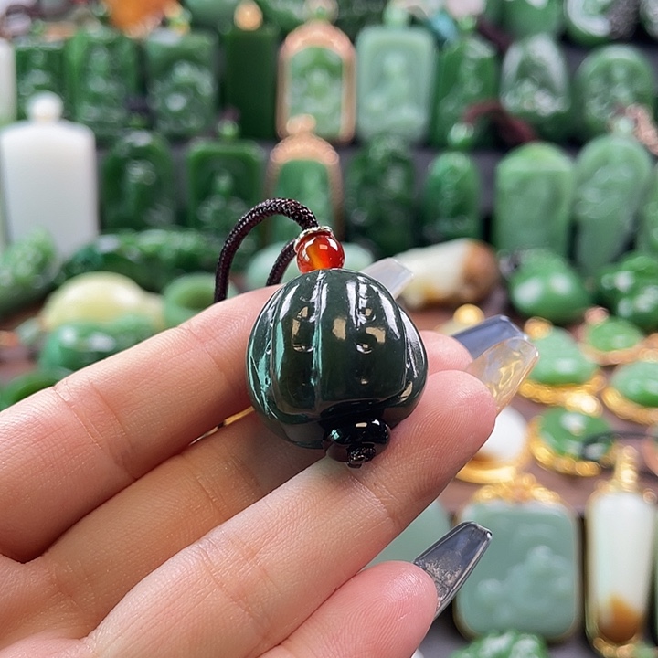 球***王和田玉未镶嵌挂件