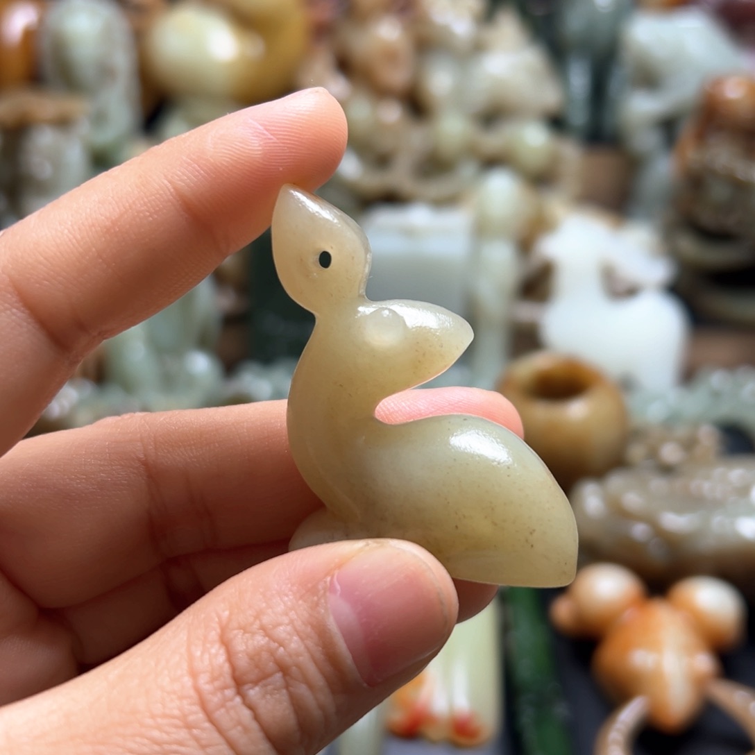 和田玉颈饰未镶嵌