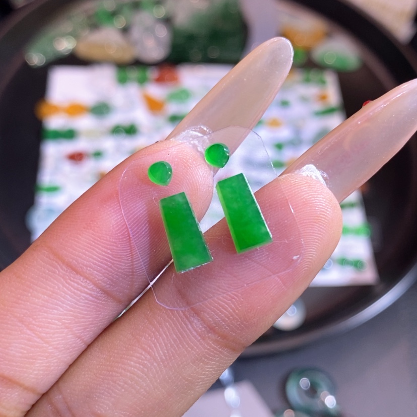 【闪购商品】翡翠挂件未镶嵌牌