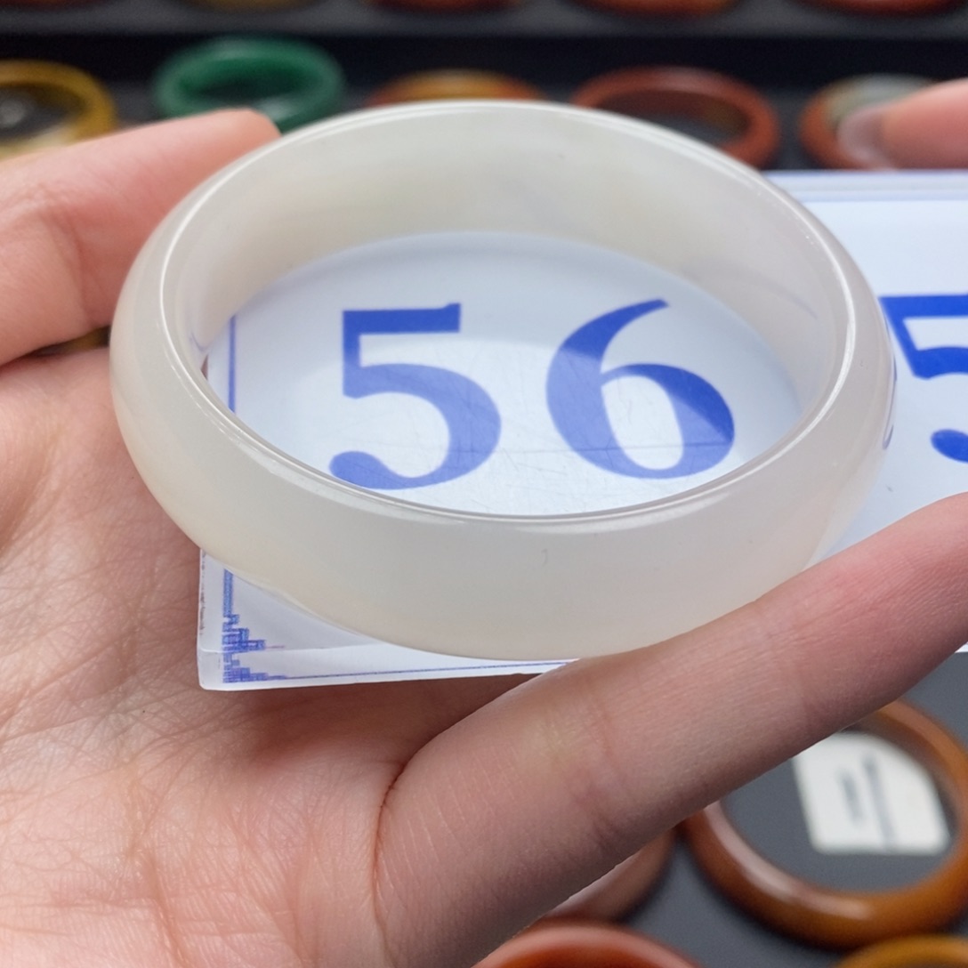 石英质玉（黄龙玉）手镯未镶嵌