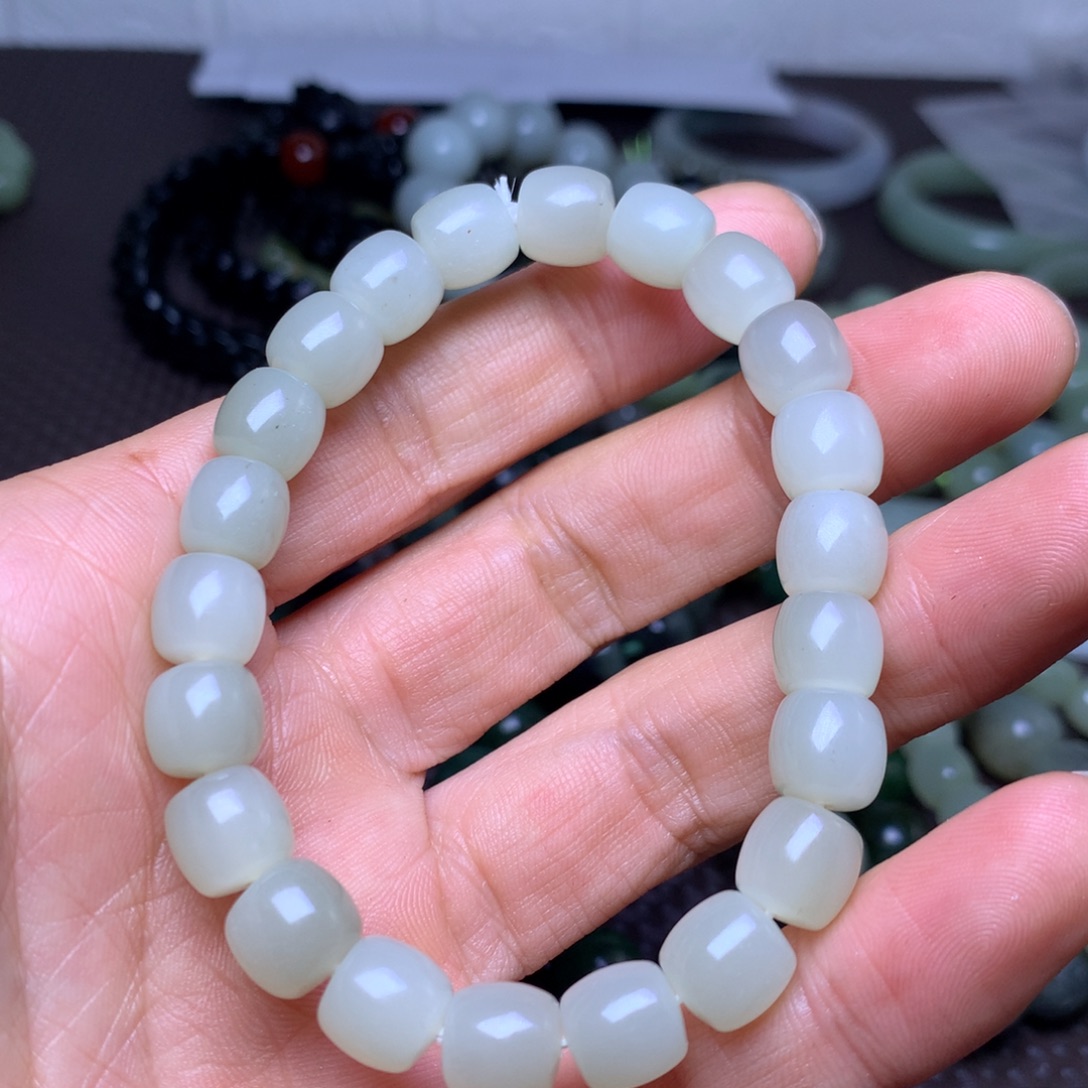 和田玉未镶嵌手串