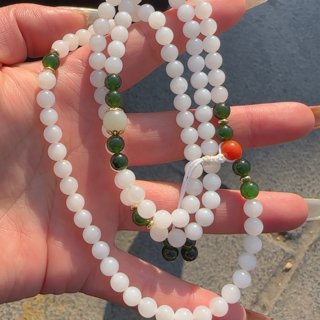 和田玉未镶嵌颈饰卡六