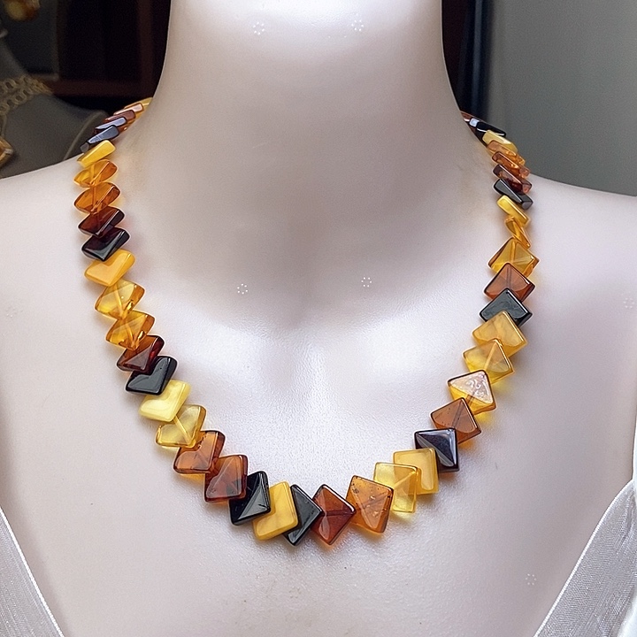 琥珀颈饰未镶嵌项链