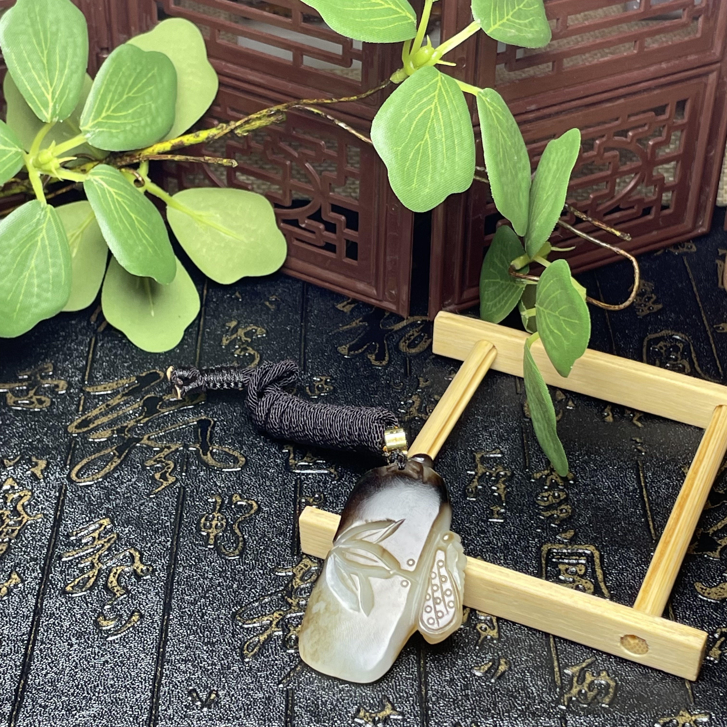 新疆和田玉黑皮白肉 小精品 纯手工雕刻竹节蝉 一鸣惊人 孤品