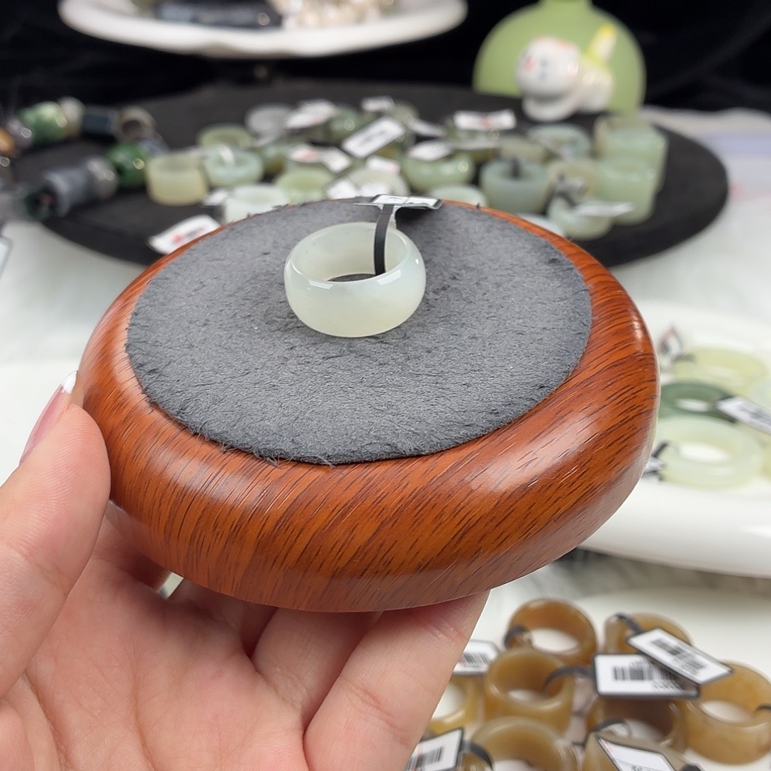 和田玉未镶嵌戒指和田玉白玉圆直切17