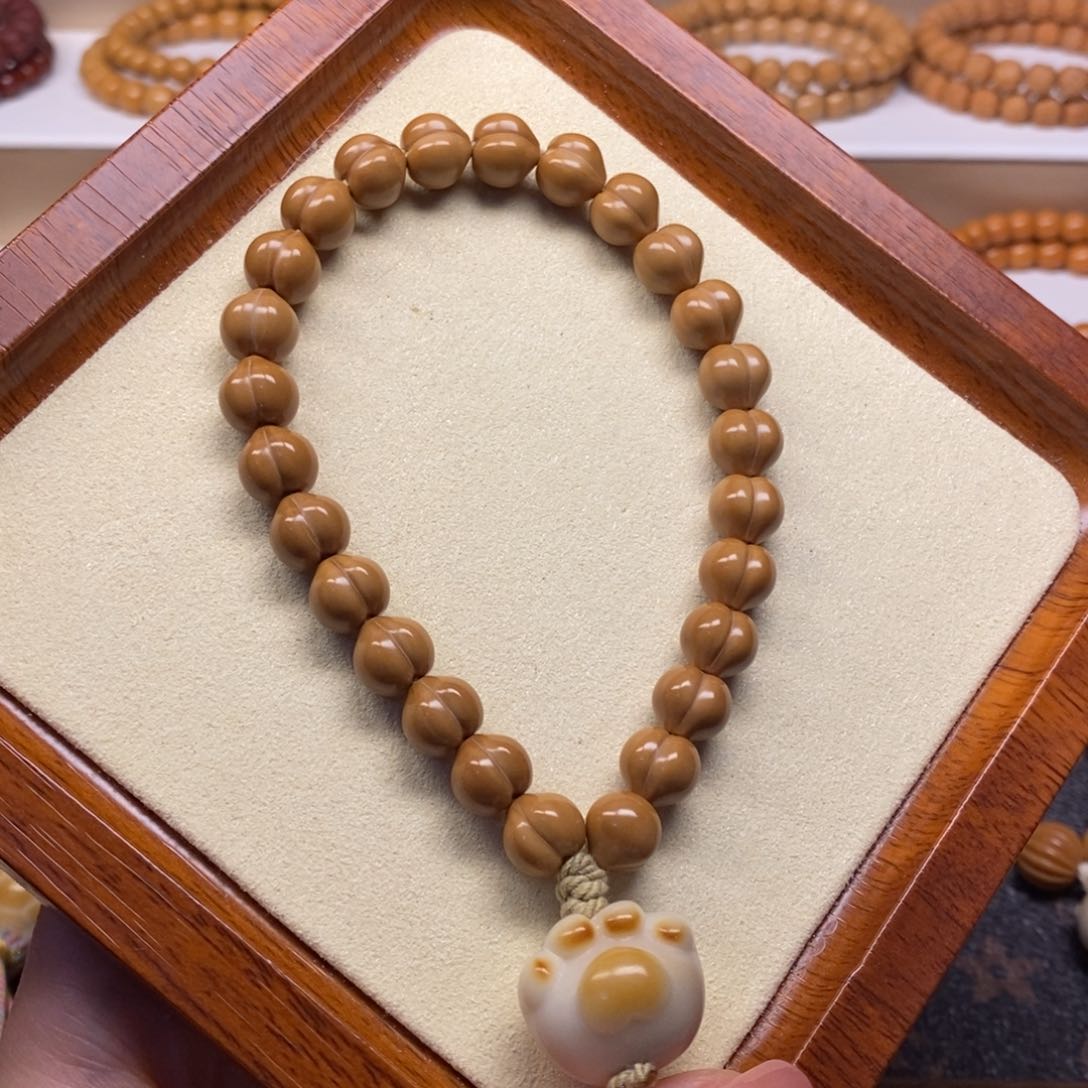 【闪购商品】手串猴头核桃小屁桃9➕