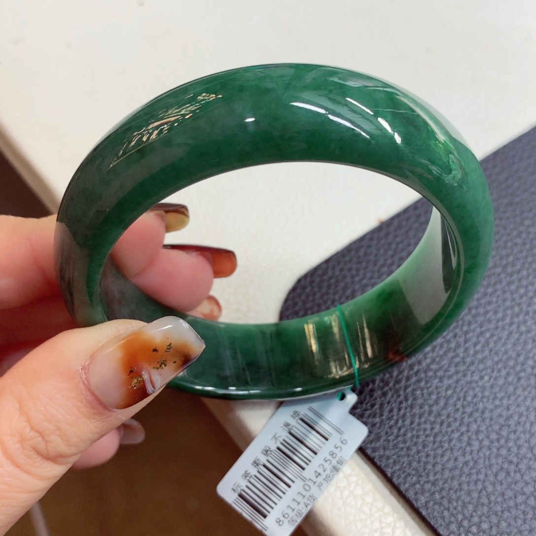 未镶嵌手镯翡翠缅甸
