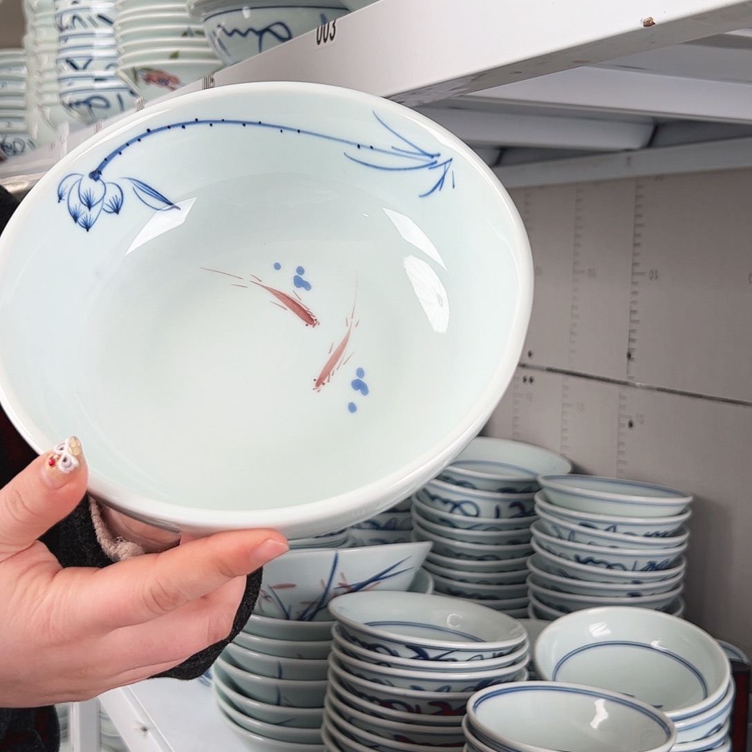 碗微瑕手绘鱼莲蓬8寸罗汉碗