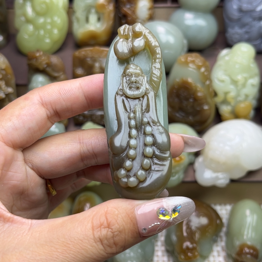 往****和田玉未镶嵌把件