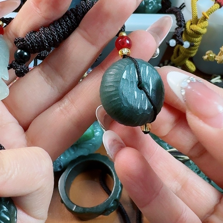 和田玉挂件未镶嵌