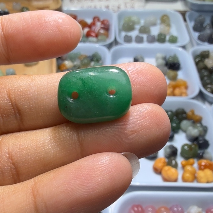 和田玉未镶嵌珠宝半成品