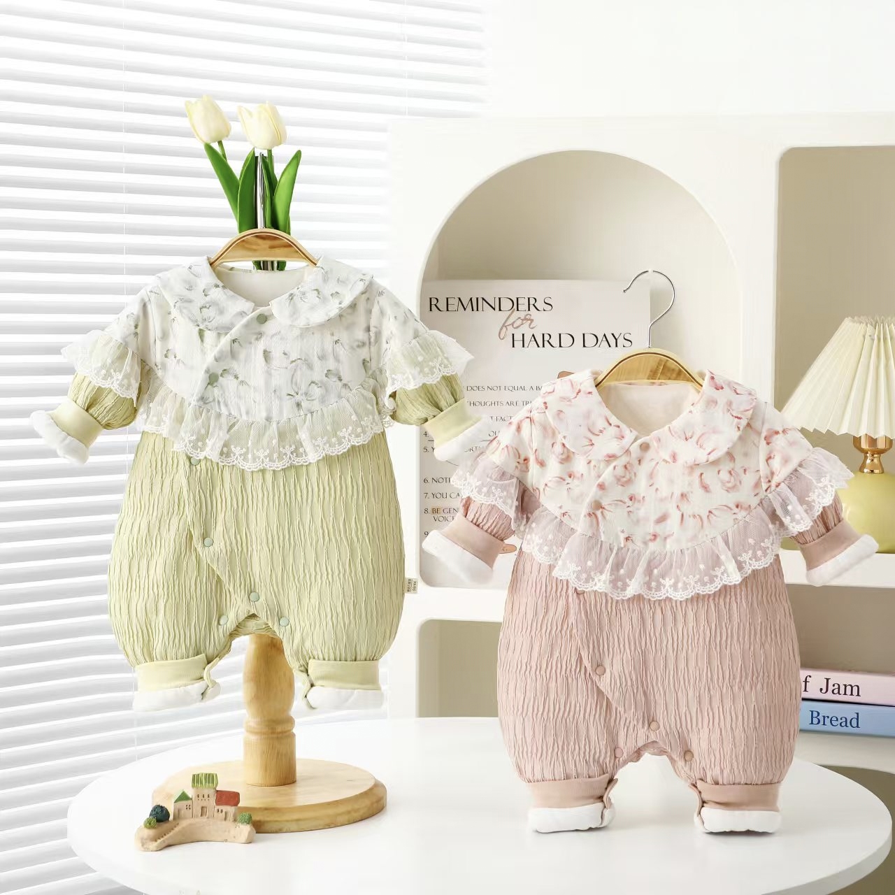 40g长袖新生儿连体衣春秋夹棉婴儿蝴蝶衣0-3个月披肩公主宝宝纯棉