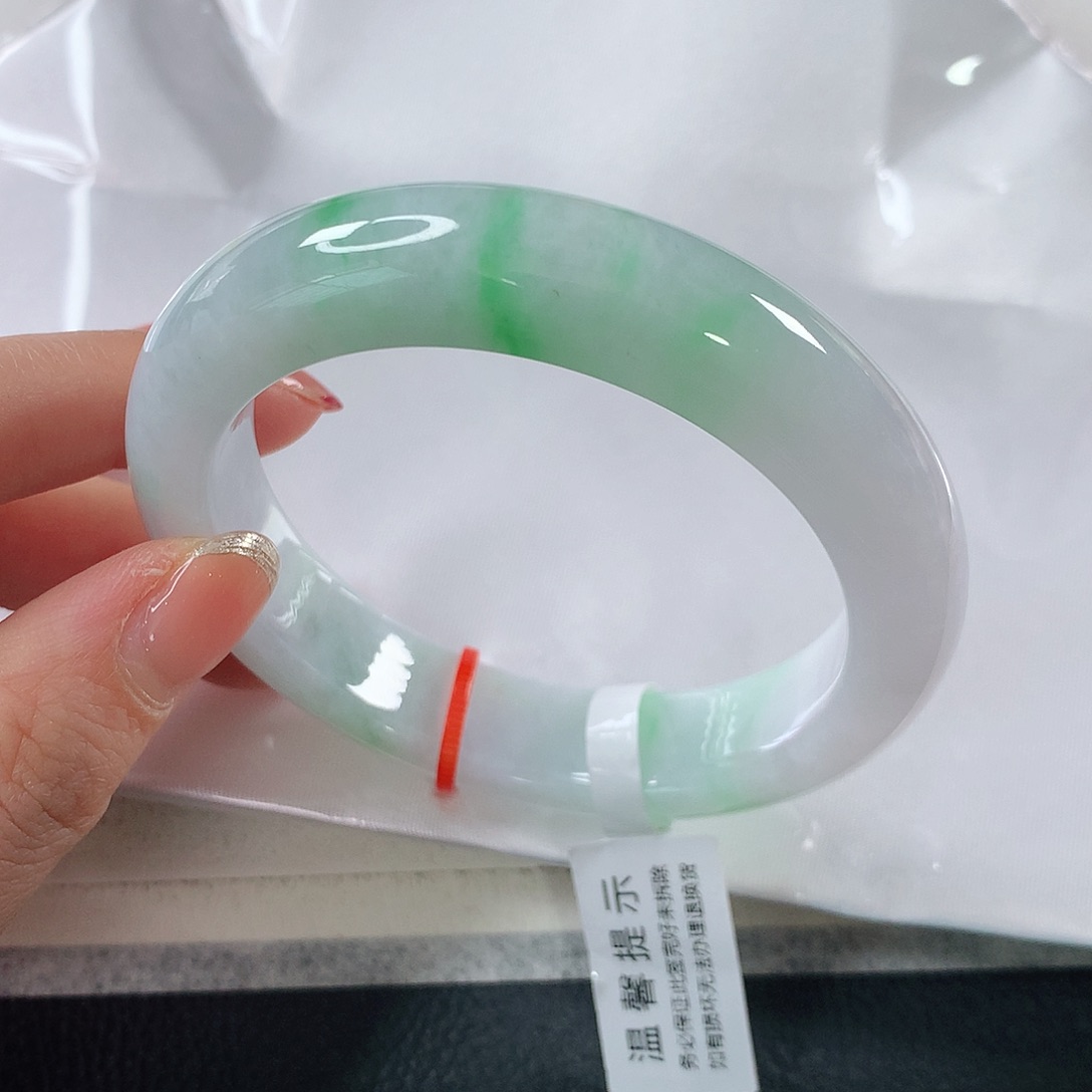 翡翠手镯未镶嵌 正圈①⑦⑥