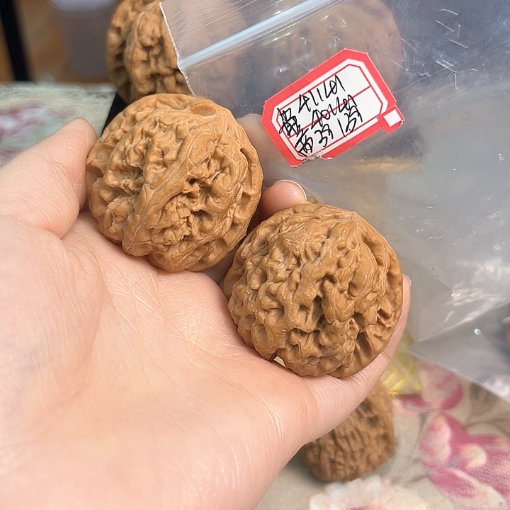 文玩核桃把件非嫁接大粗筋有修