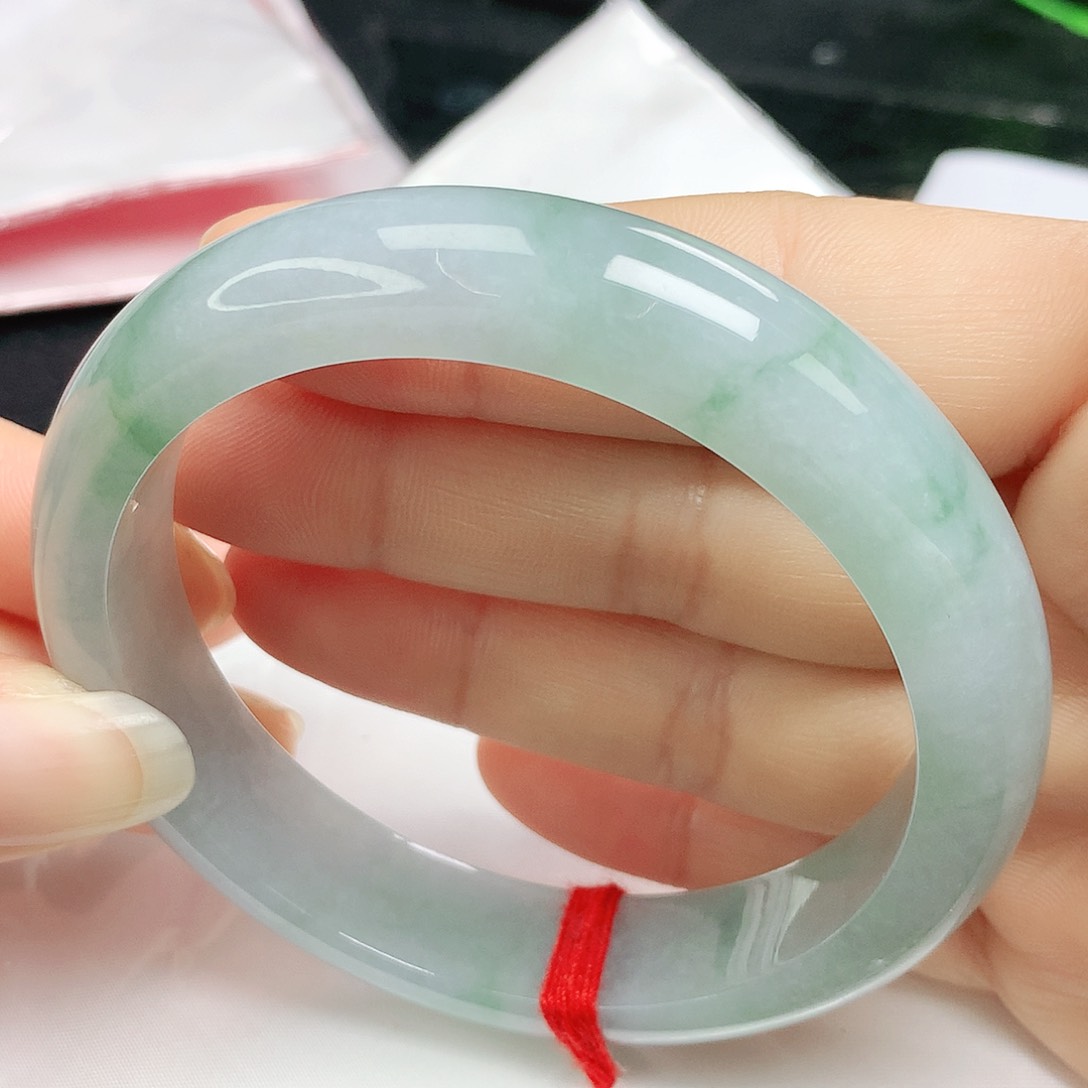 翡翠手镯未镶嵌正