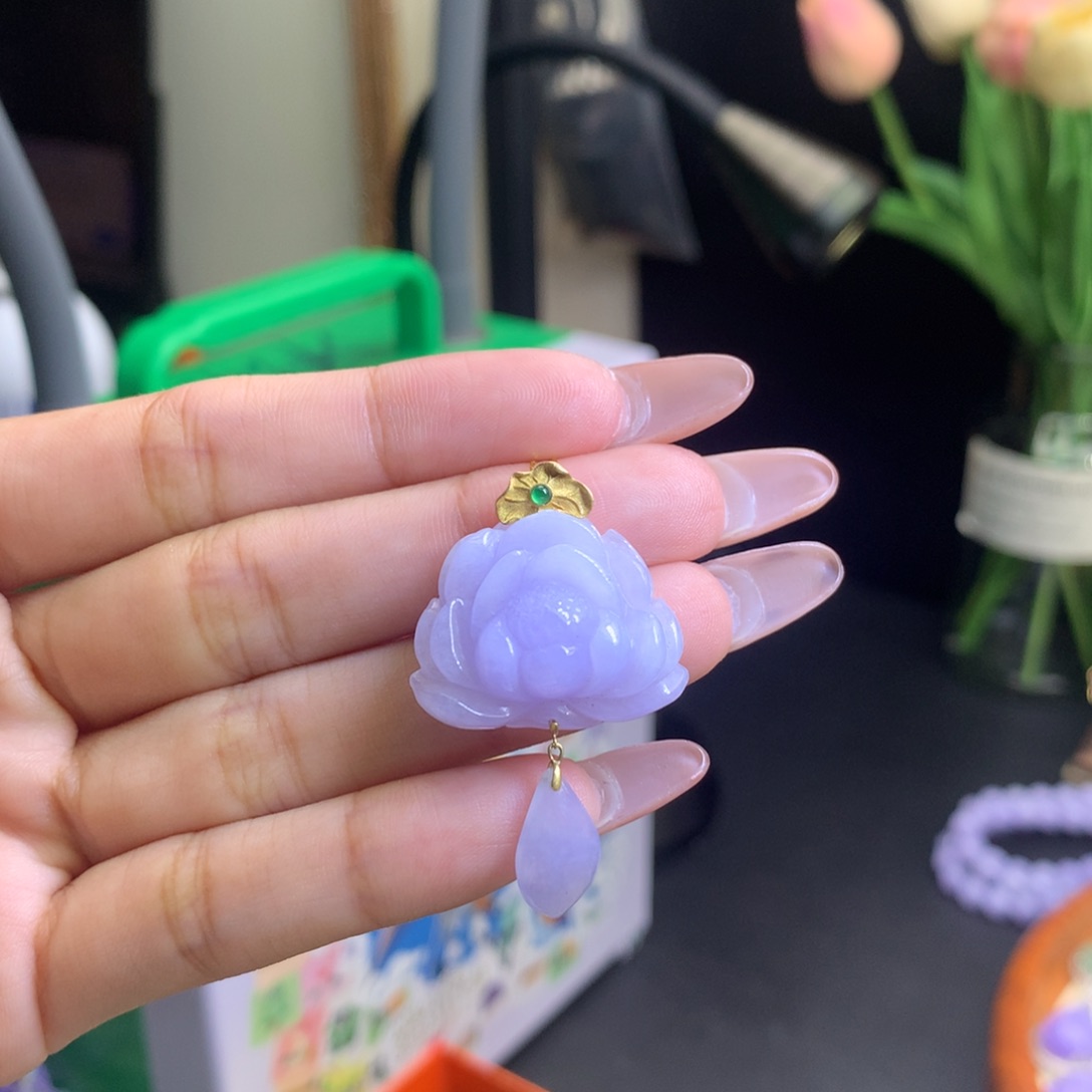 翡翠18K金镶嵌颈饰