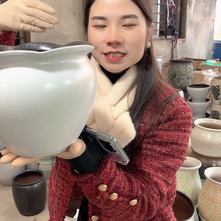 瑕疵口20高18花盆……