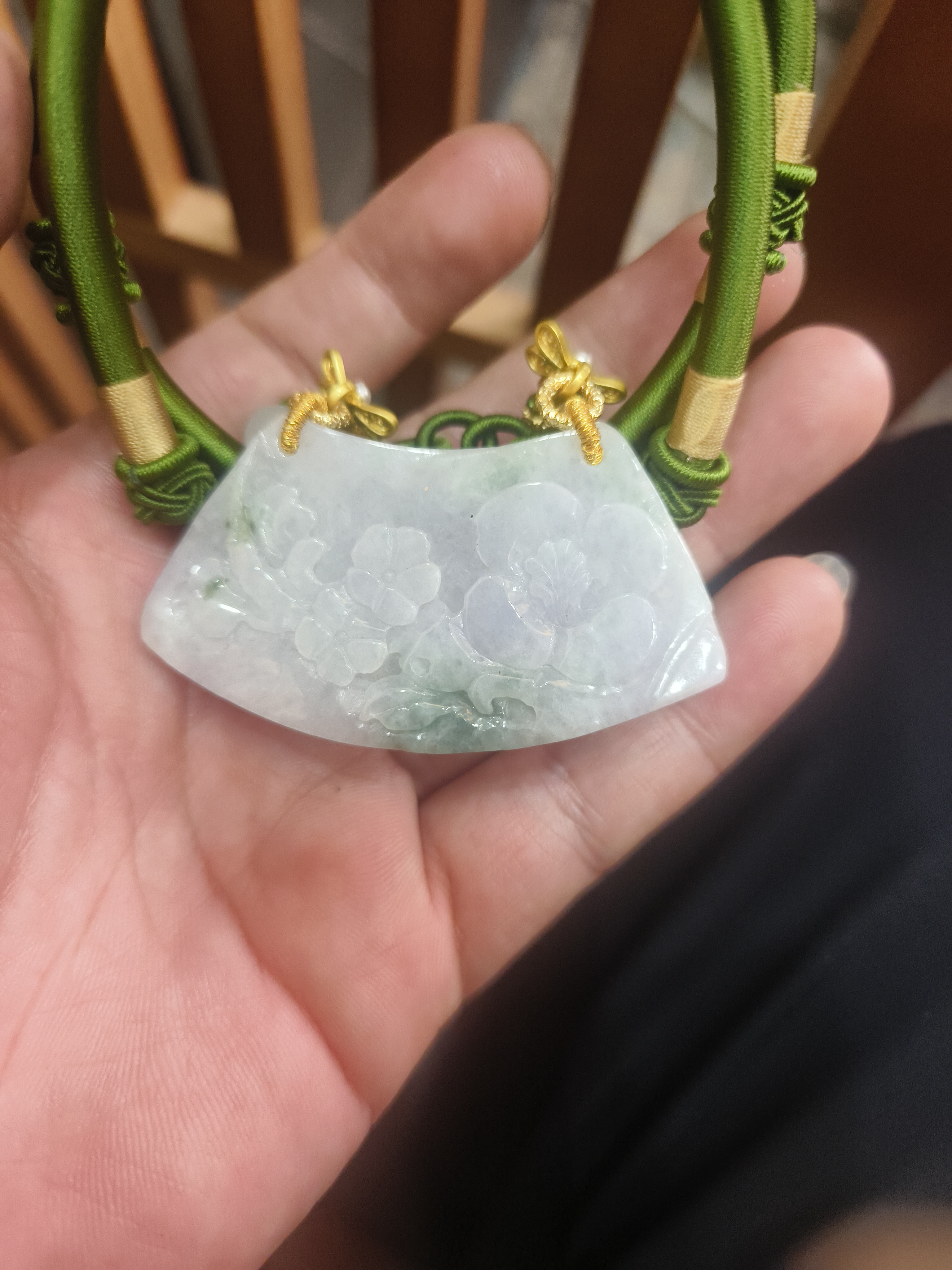 吊坠缅甸天然A货翡翠