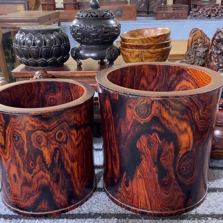 H***G贡木笔筒两个两个。