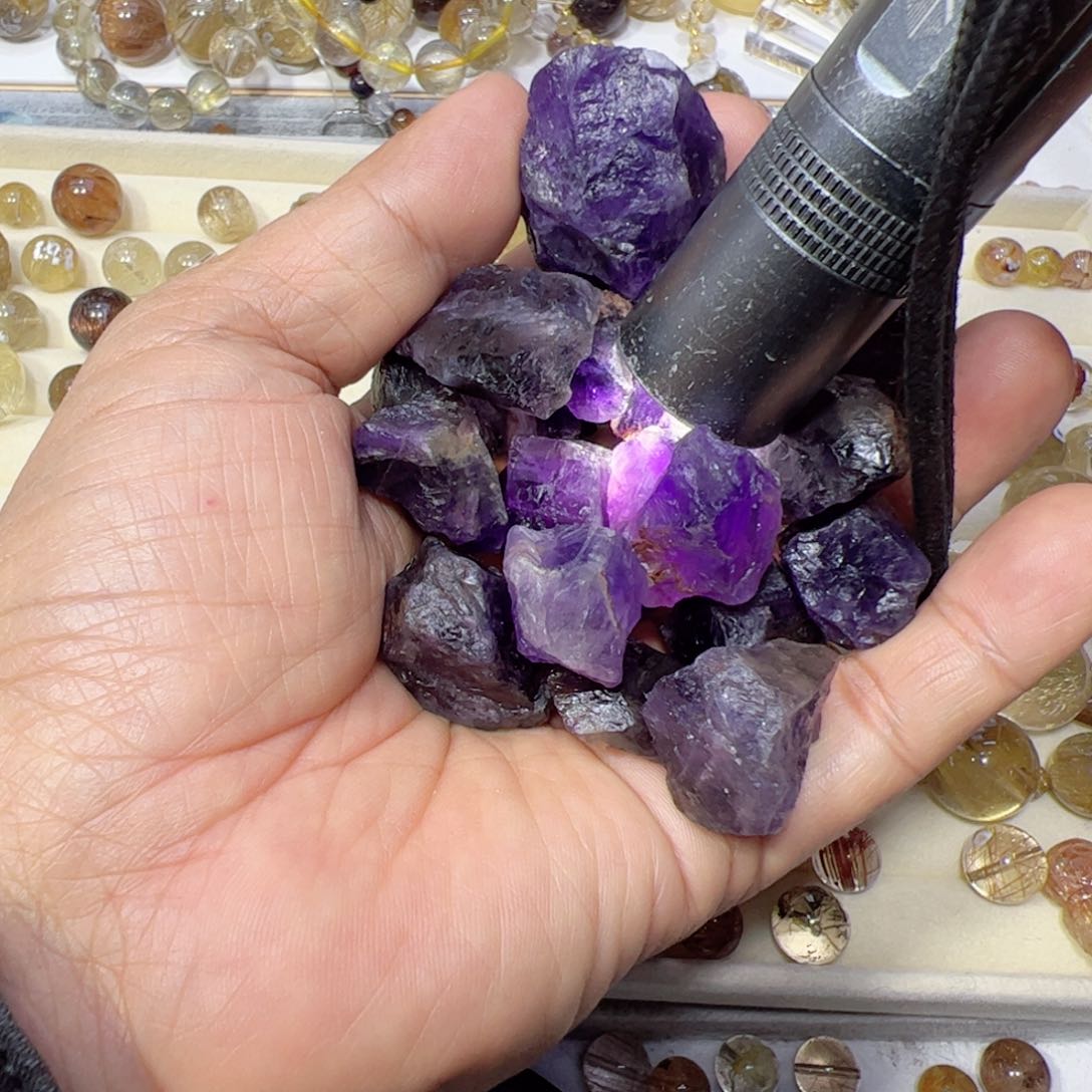 水晶颈饰未镶嵌天然紫晶200克