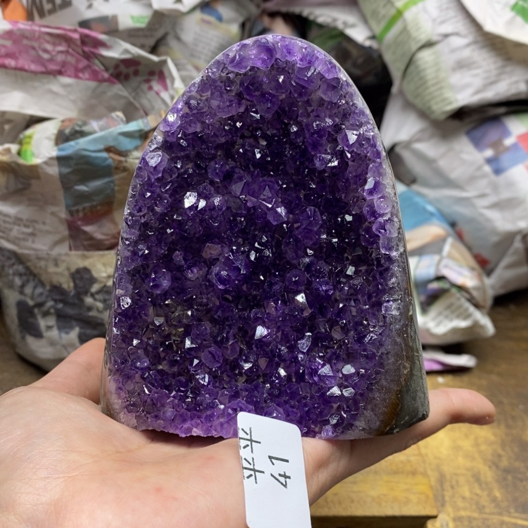 紫晶乌拉圭未镶嵌