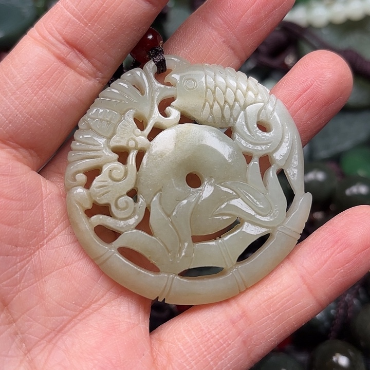 和田玉颈饰未镶嵌