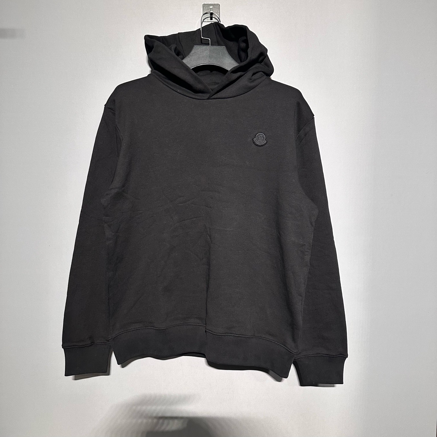 99新 MONCLER 盟可睐新款黑色胶牌logo卫衣XXL码/价7500