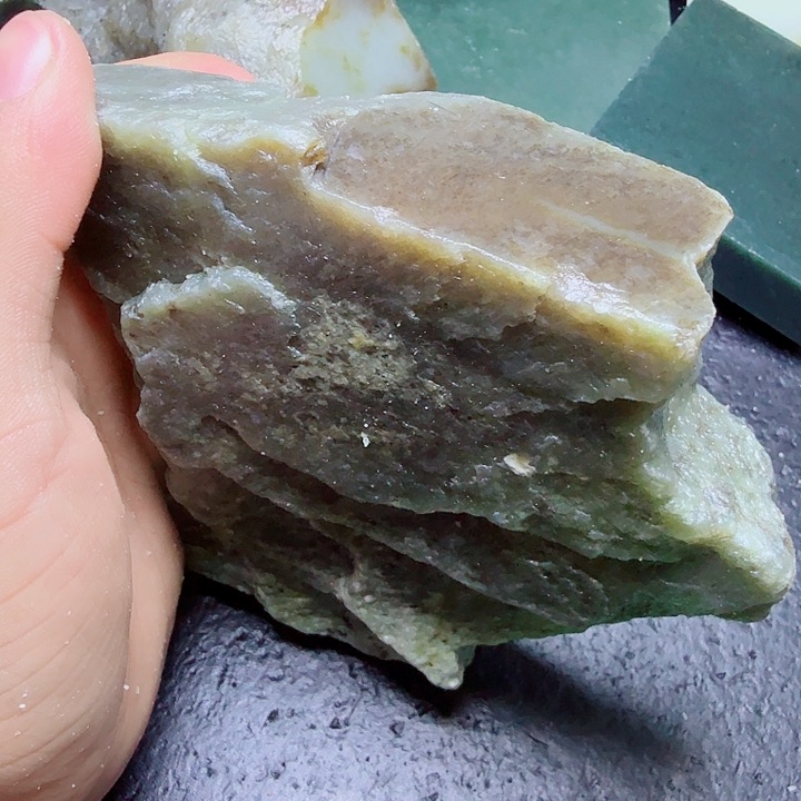 和田玉（糖玉）未镶嵌珠宝奇石