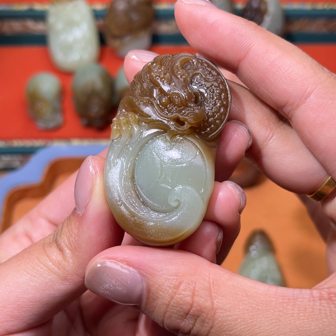 和田玉（糖玉）未镶嵌挂件