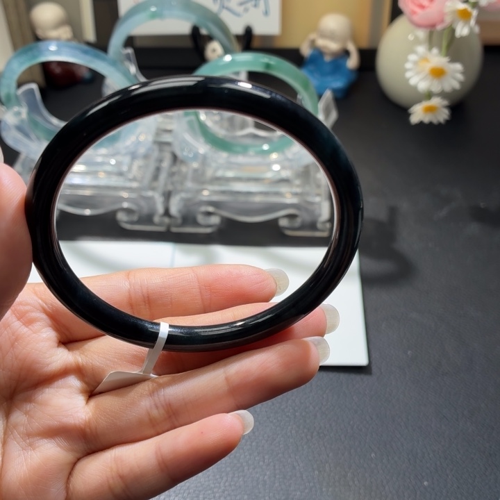 翡翠未镶嵌手镯钢琴黑乌鸡