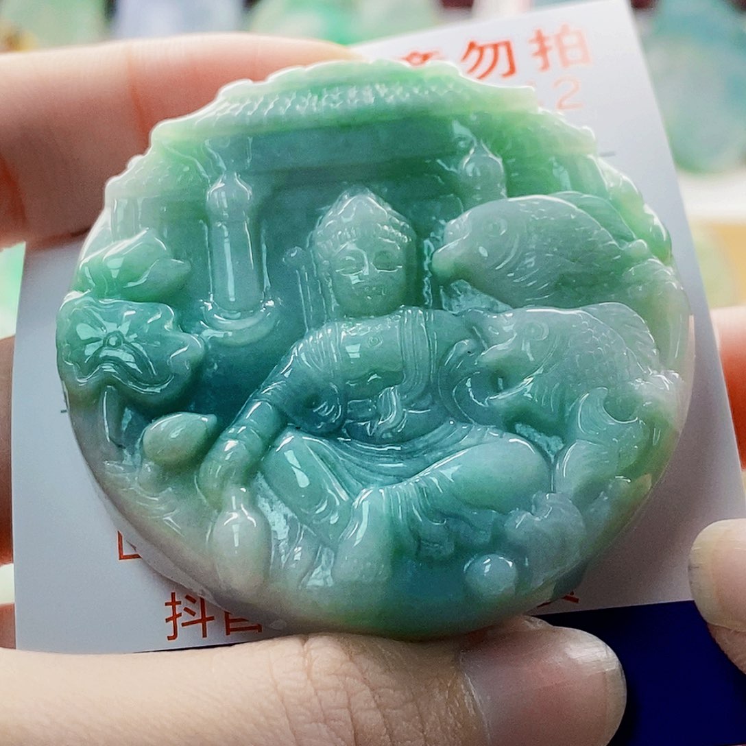 吊坠(不含链)未镶嵌翡翠