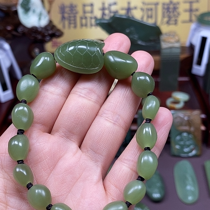 岫岩老玉（透闪石质玉）析木未镶嵌麋**森