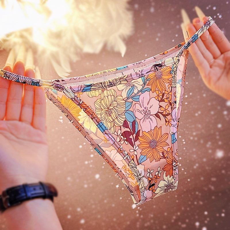 2025新款时尚印花性感内裤女中低腰火辣透气无痕弹力牛奶丝三角裤