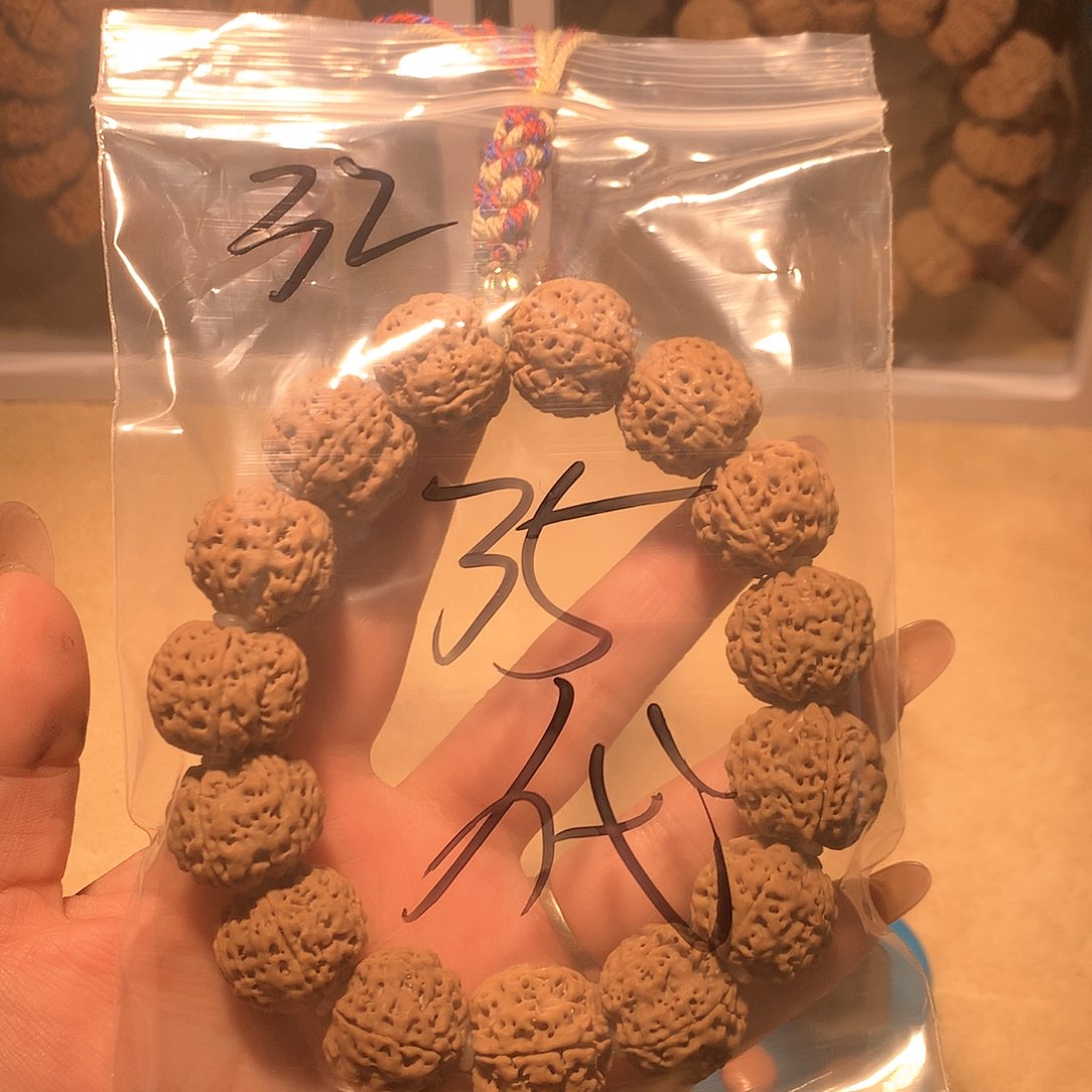 金刚菩提吊坠代*32。             