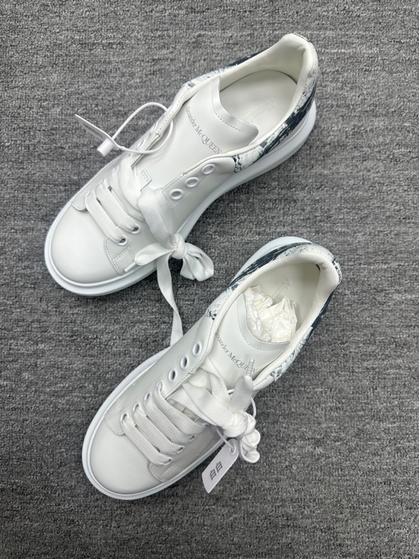 全新未使用 Alexander McQueen/亚历山大·麦昆 42 麦昆小白鞋全新