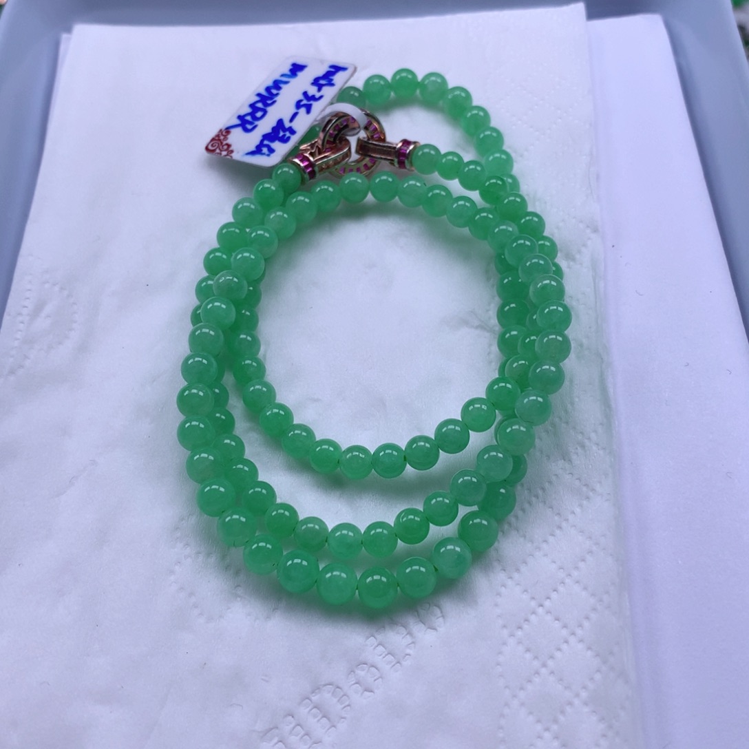 翡翠颈饰未镶嵌项链