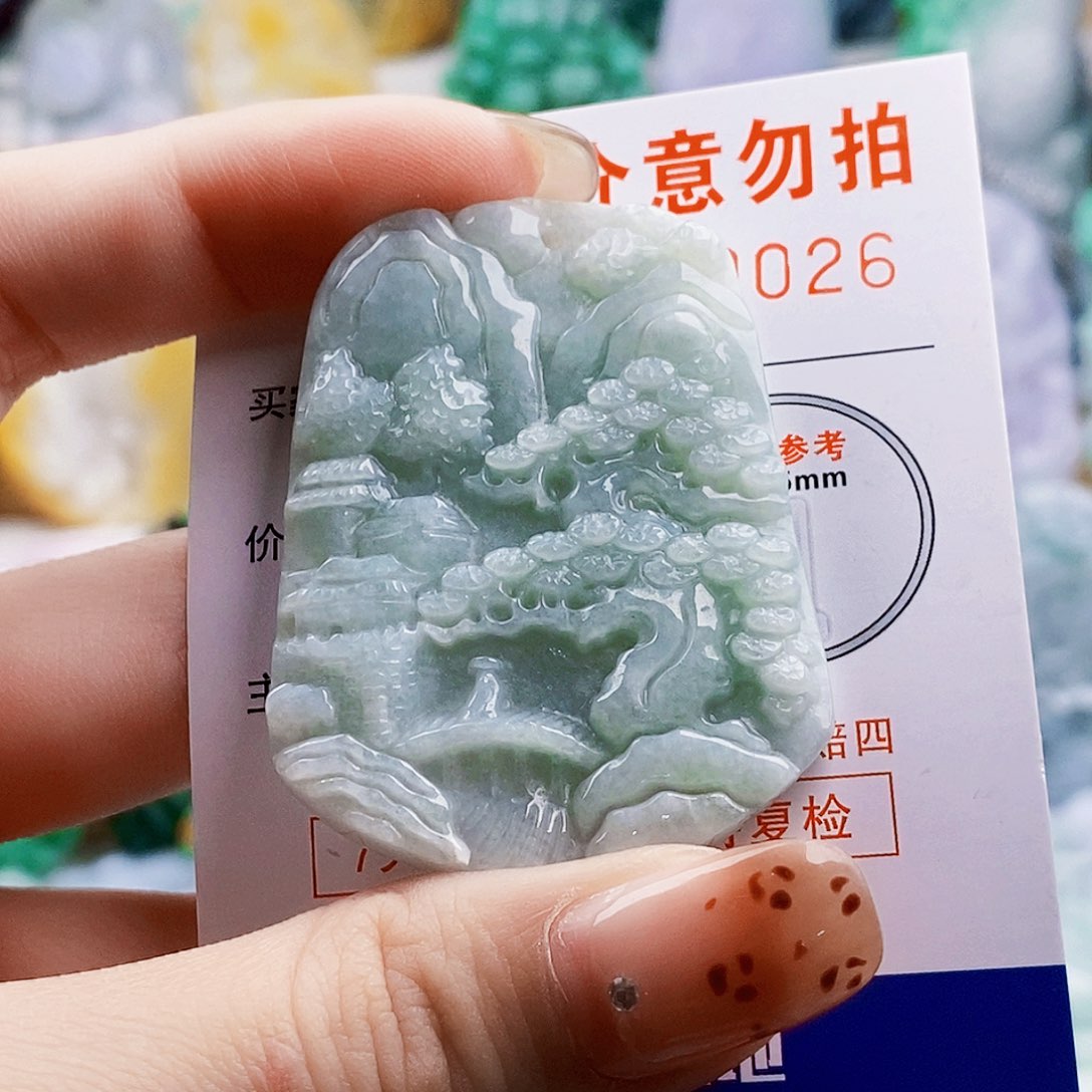 吊坠(不含链)未镶嵌翡翠