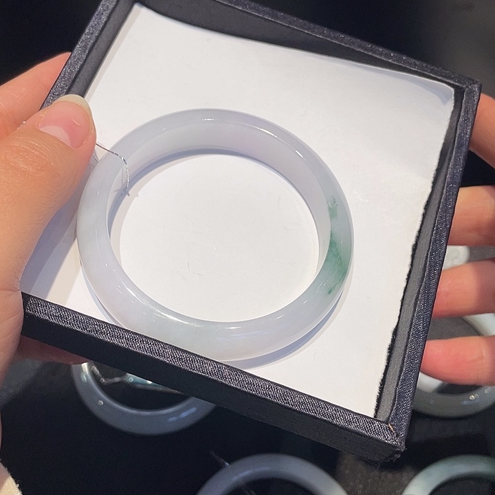 翡翠未镶嵌手镯翡翠手镯