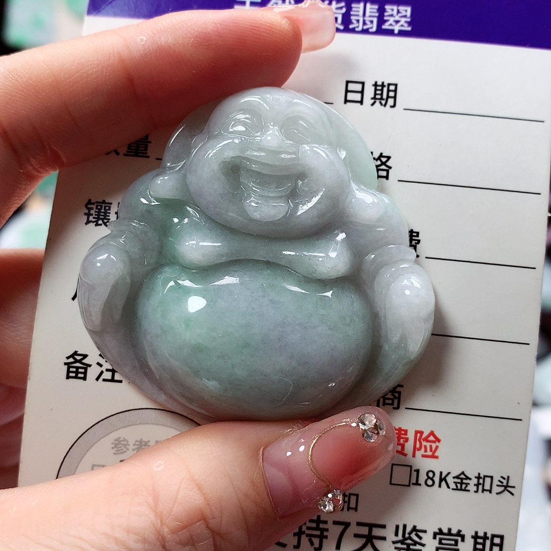 翡翠颈饰未镶嵌佛公，有纹