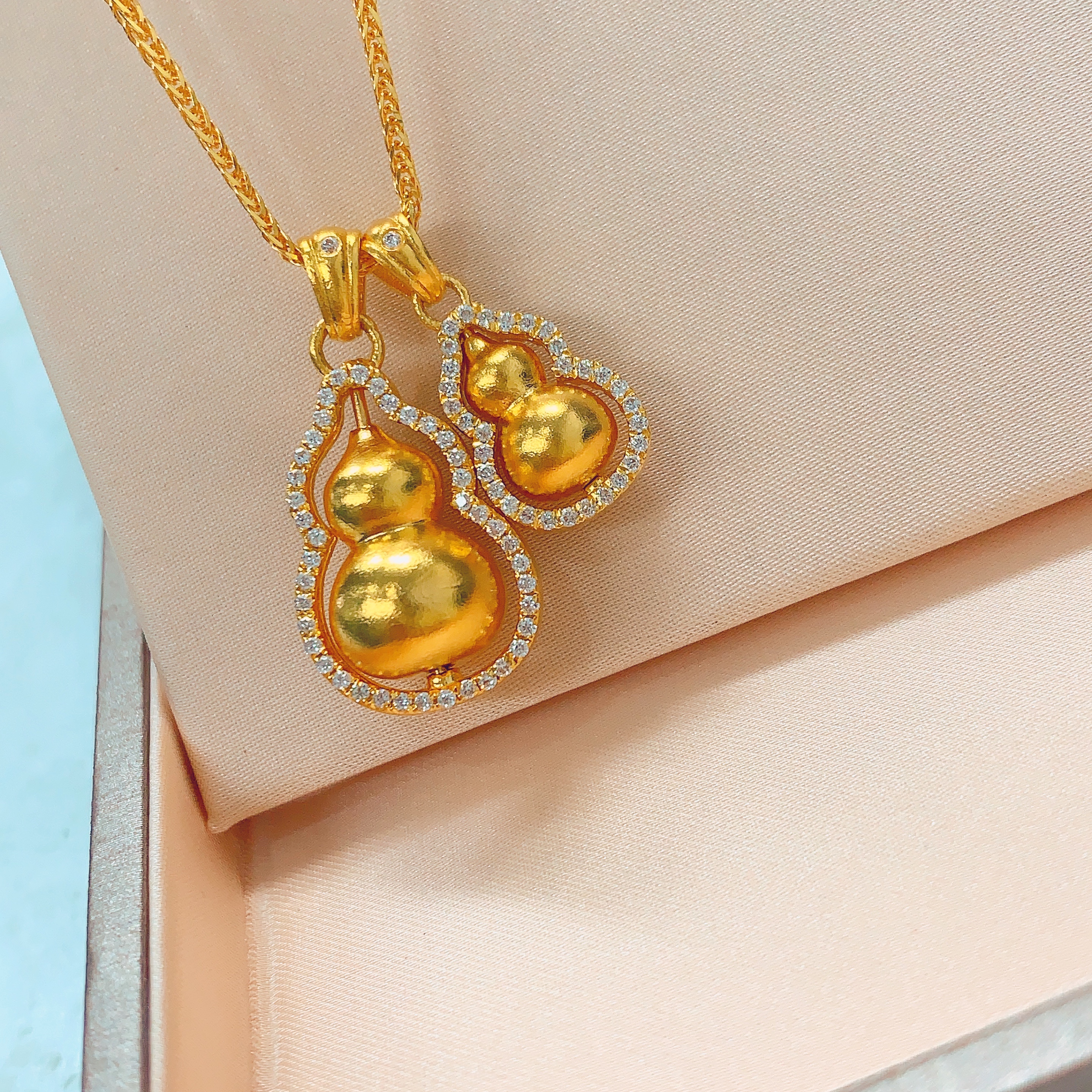 【水贝黄金】足金999古法镶嵌转动葫芦吊坠韦雪同款N300