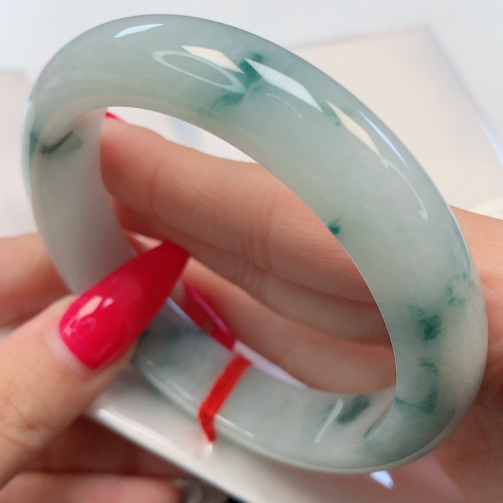 【闪购商品】翡翠手镯未镶嵌60+圈