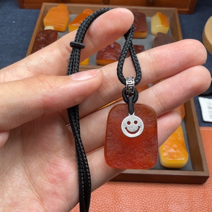 蜜蜡未镶嵌吊坠(赠链)