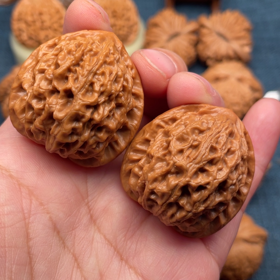 文玩核桃把件35.5精品金牛全品复刻底