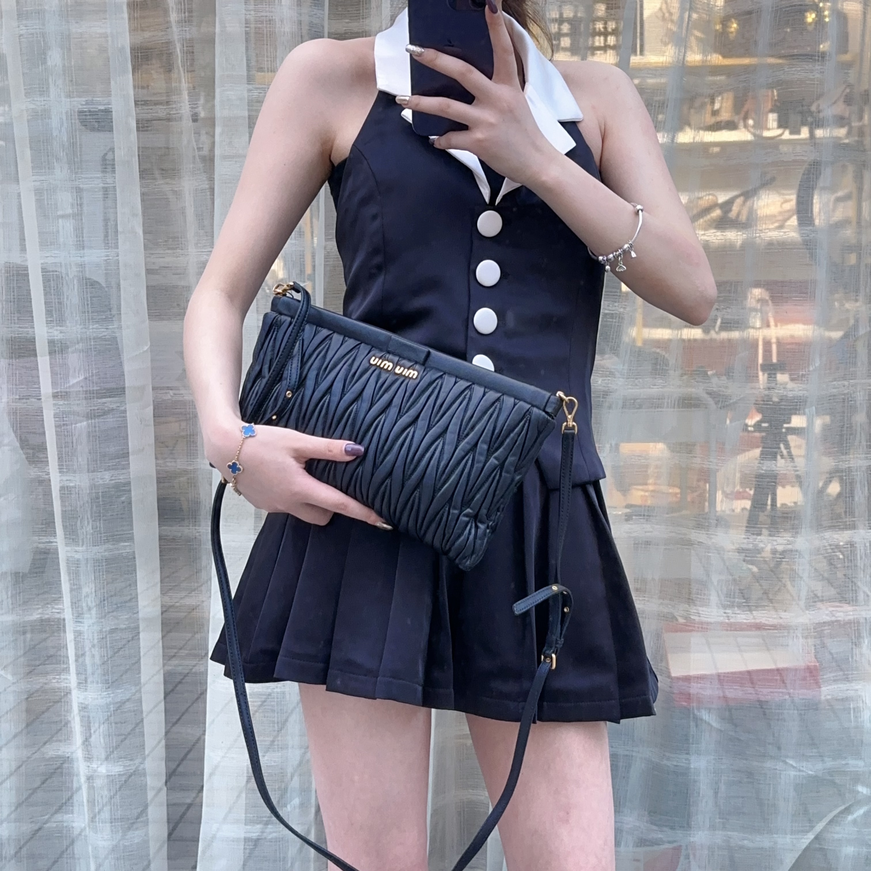 99新 MIU MIU/缪缪 Matelasse leather 黑色 褶皱斜挎包 TH683