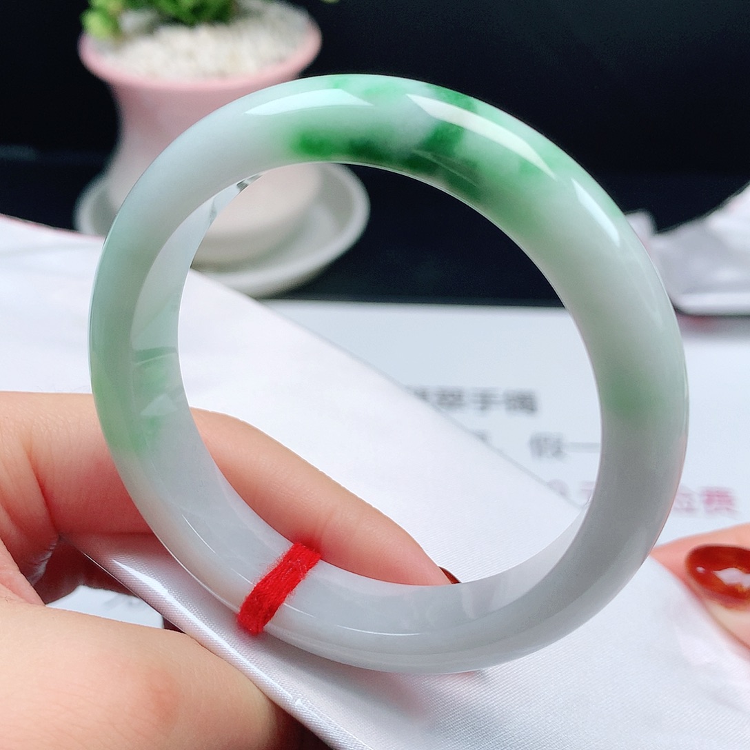 翡翠未镶嵌手镯1562