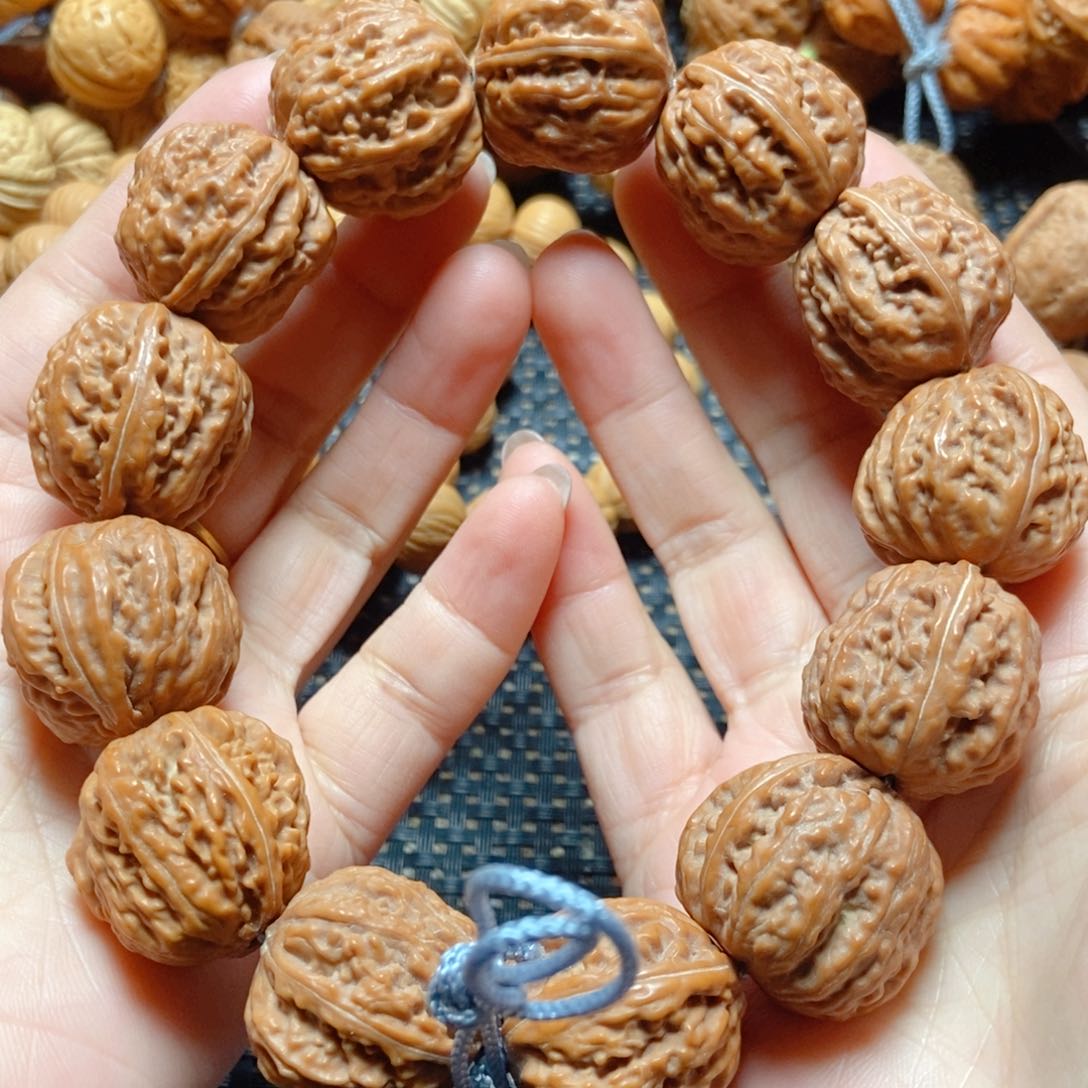 文玩核桃手串荔枝纹