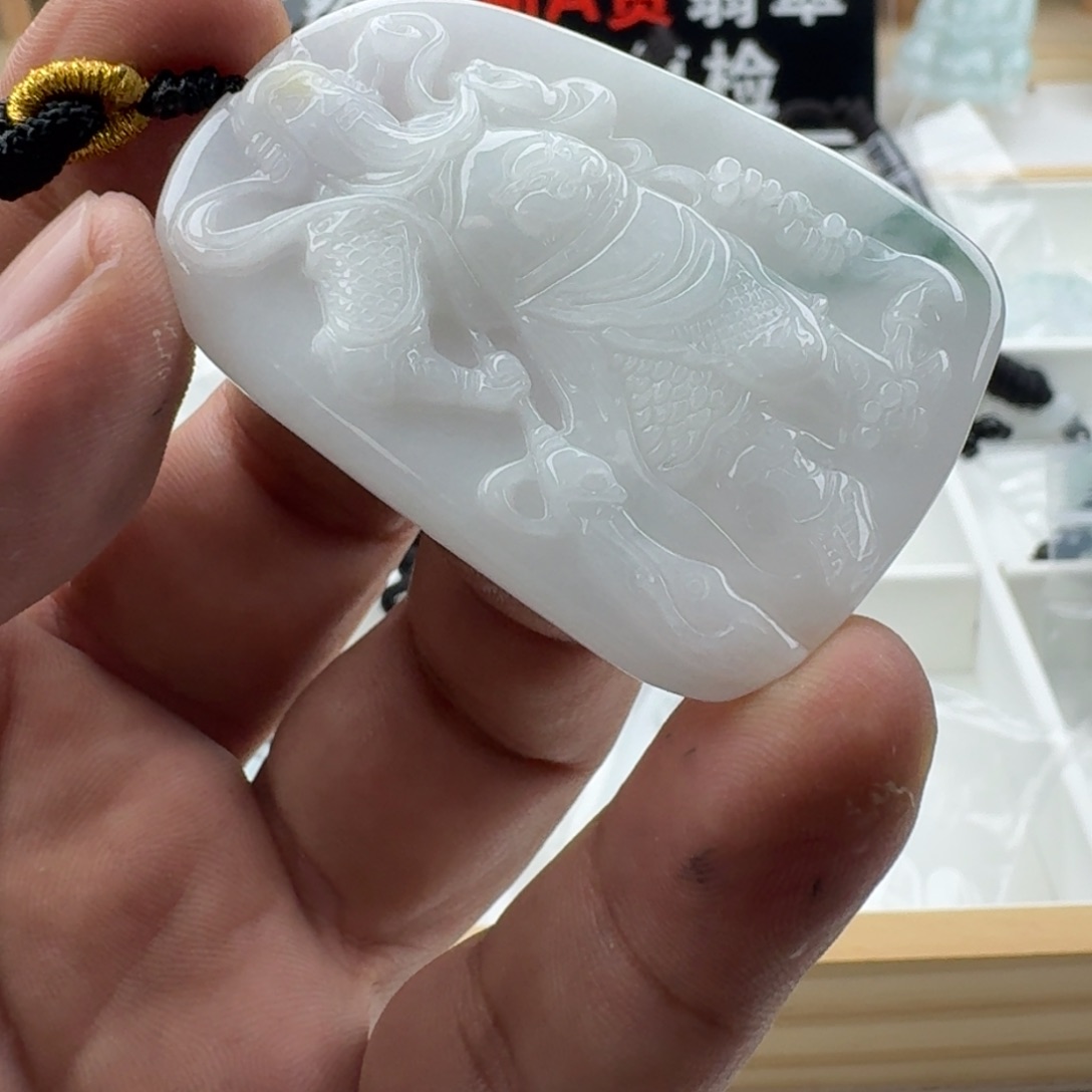 翡翠未镶嵌颈饰天然缅甸A货翡翠