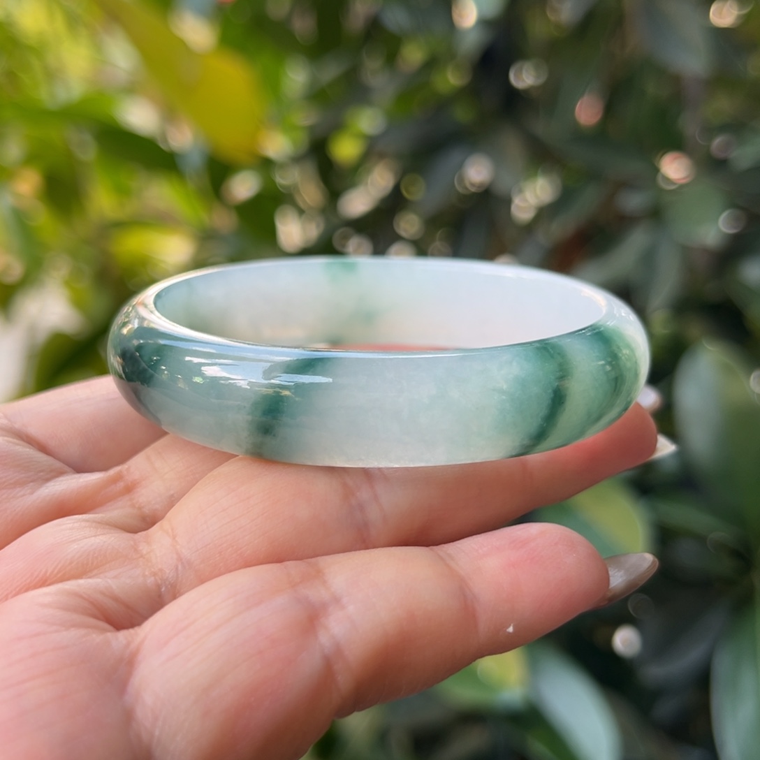 翡翠未镶嵌手镯54.7贵妃